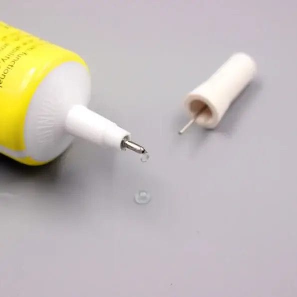 E 8000 Rhinestone Glue Clear Multi-Function Adhesive Super Glue with Cap & Precision Tip for Jewelry Repair, Small Hobby Models, Metal Stone Crafts, Fabric(110ML)لزق ايه 8000 للزق الماسات ولكل الاغراض ضد الماء